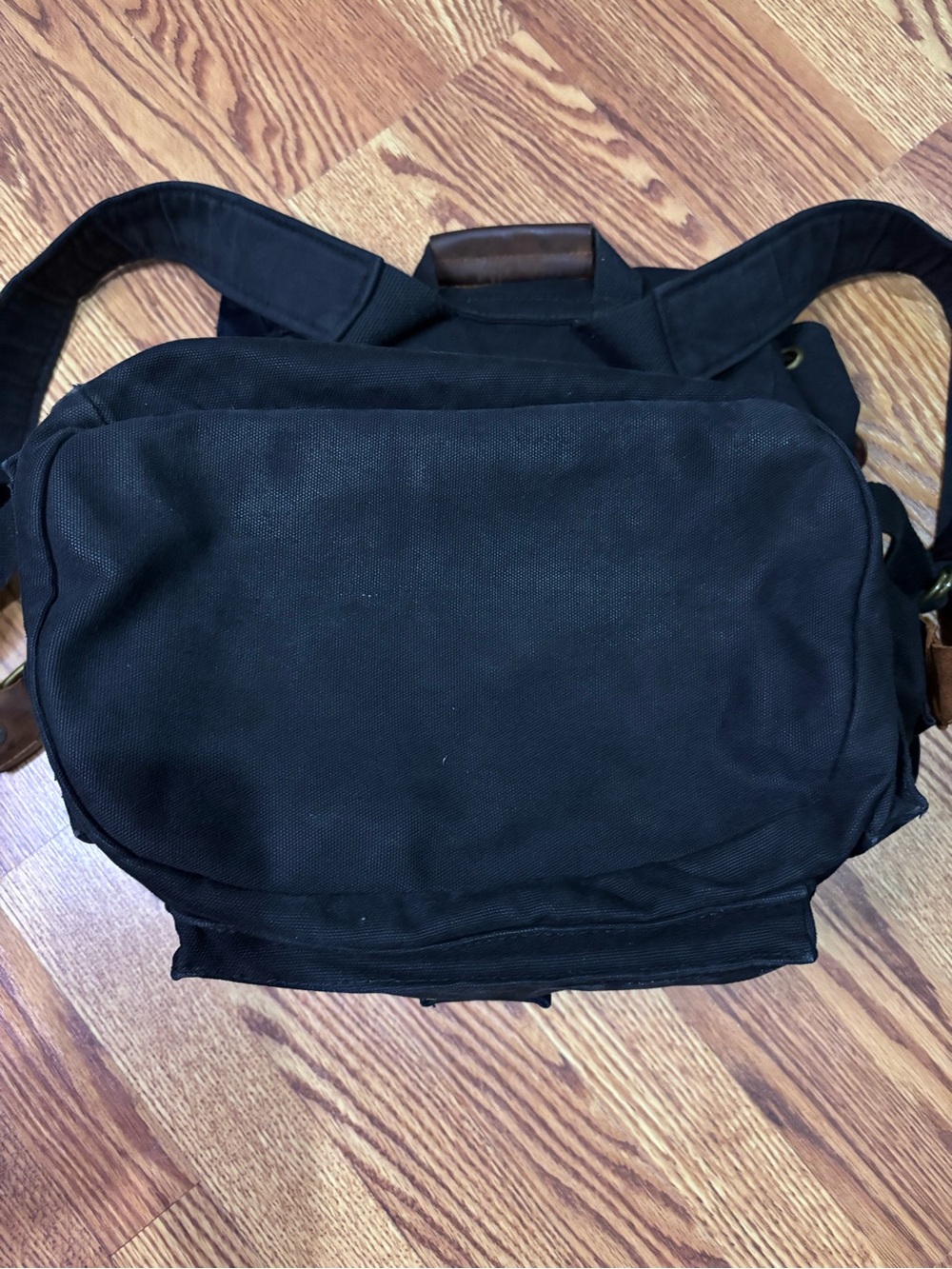 Backpack - Picture 3 of 10